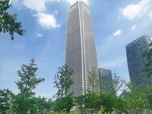 星扬西岸中心超高层塔楼仰视外立面
